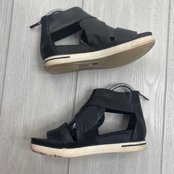 Eileen Fisher Women's Black Leather Strappy Sport T Sandals Size 8.5 - Picture 4 of 10